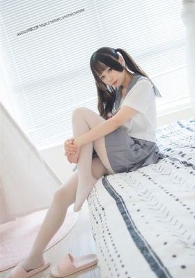 欧美极品在线播放_成人直接看